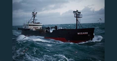 Crew member dramatically airlifted off of boat on 'Deadliest Catch'.